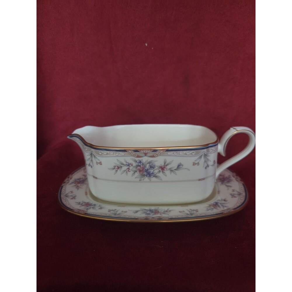 Noritake Lylewood Gravy Boat Underplate 9760 Fine China Floral Platinum Trim